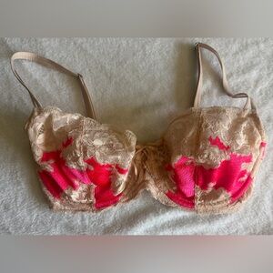 Nude/Pink Lace Victoria’s Secrets Bra